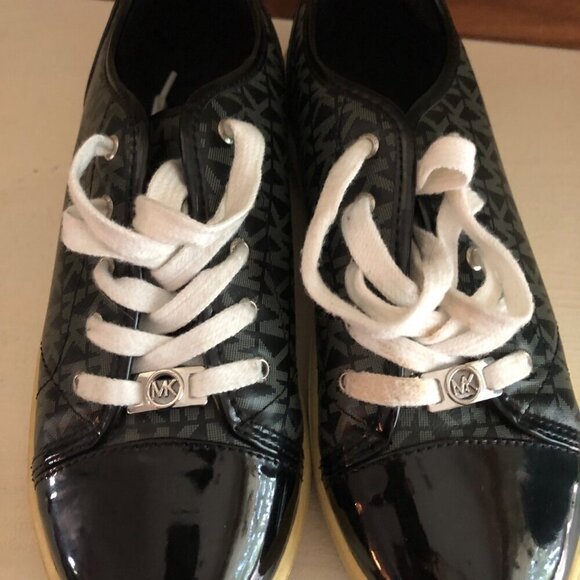 MICHAEL KORS Shoes Ivy Dee Ladies Size 5 Logo Print Sneaker - Picture 8 of 11